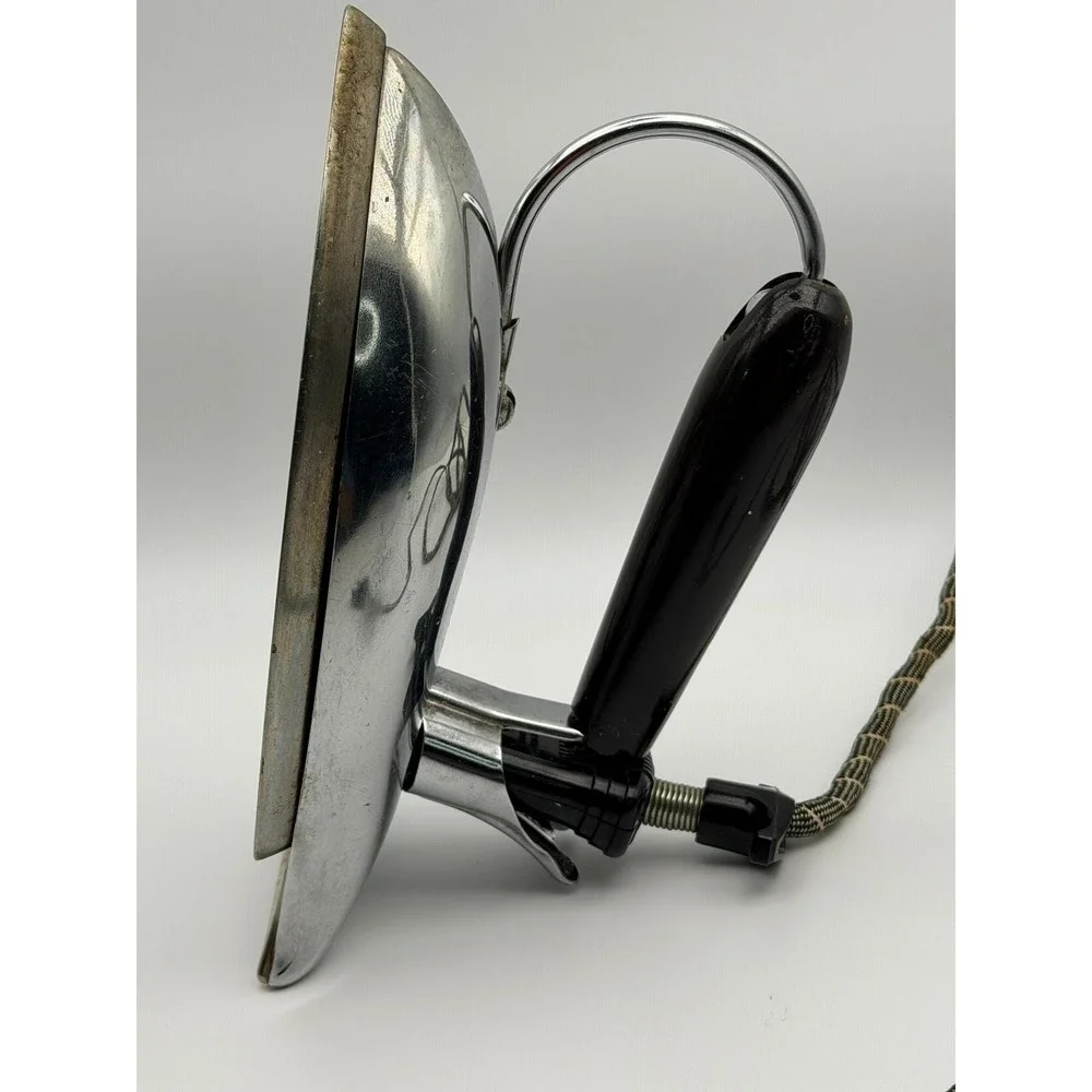 VTG Working Kwikway Electric Iron Chrome K-46-9 Art Deco Cloth Cord St Louis USA